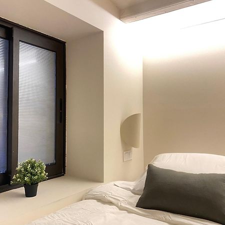 Unique Living Born Apartments & Studios Barcelona Bagian luar foto