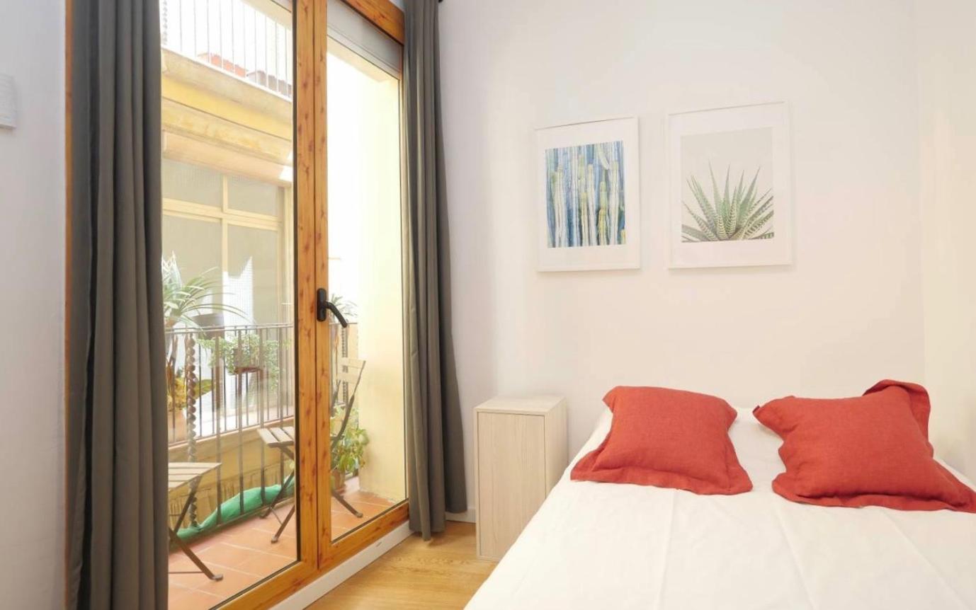 Unique Living Born Apartments & Studios Barcelona Bagian luar foto