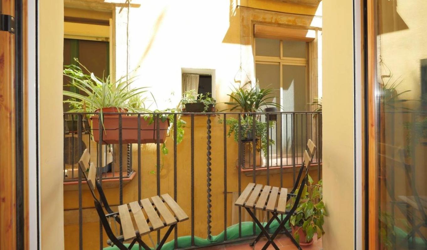 Unique Living Born Apartments & Studios Barcelona Bagian luar foto