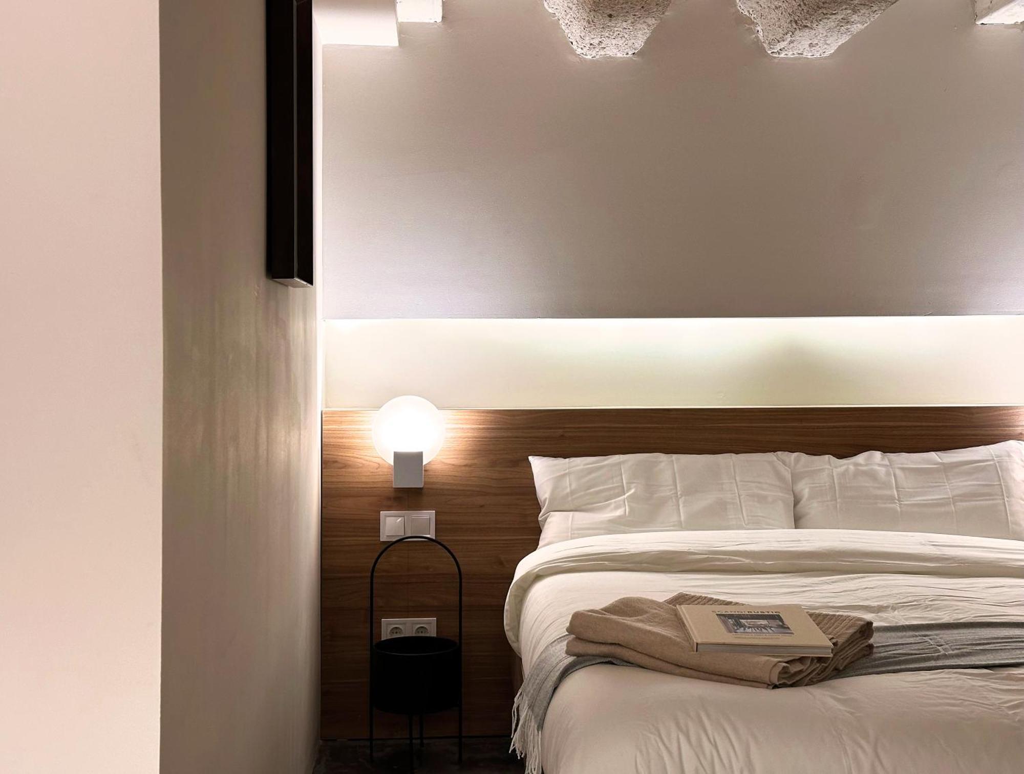 Unique Living Born Apartments & Studios Barcelona Bagian luar foto