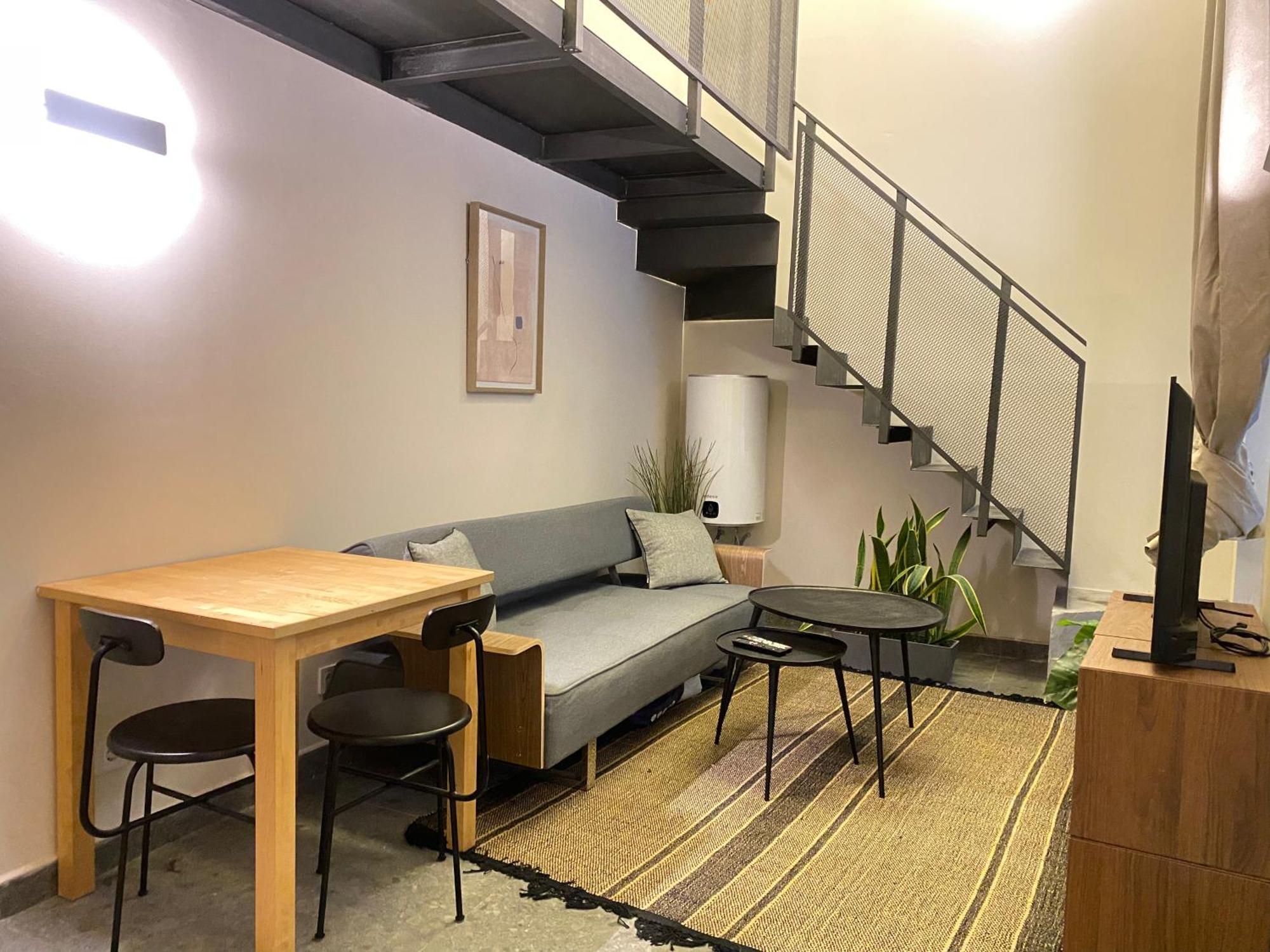 Unique Living Born Apartments & Studios Barcelona Bagian luar foto