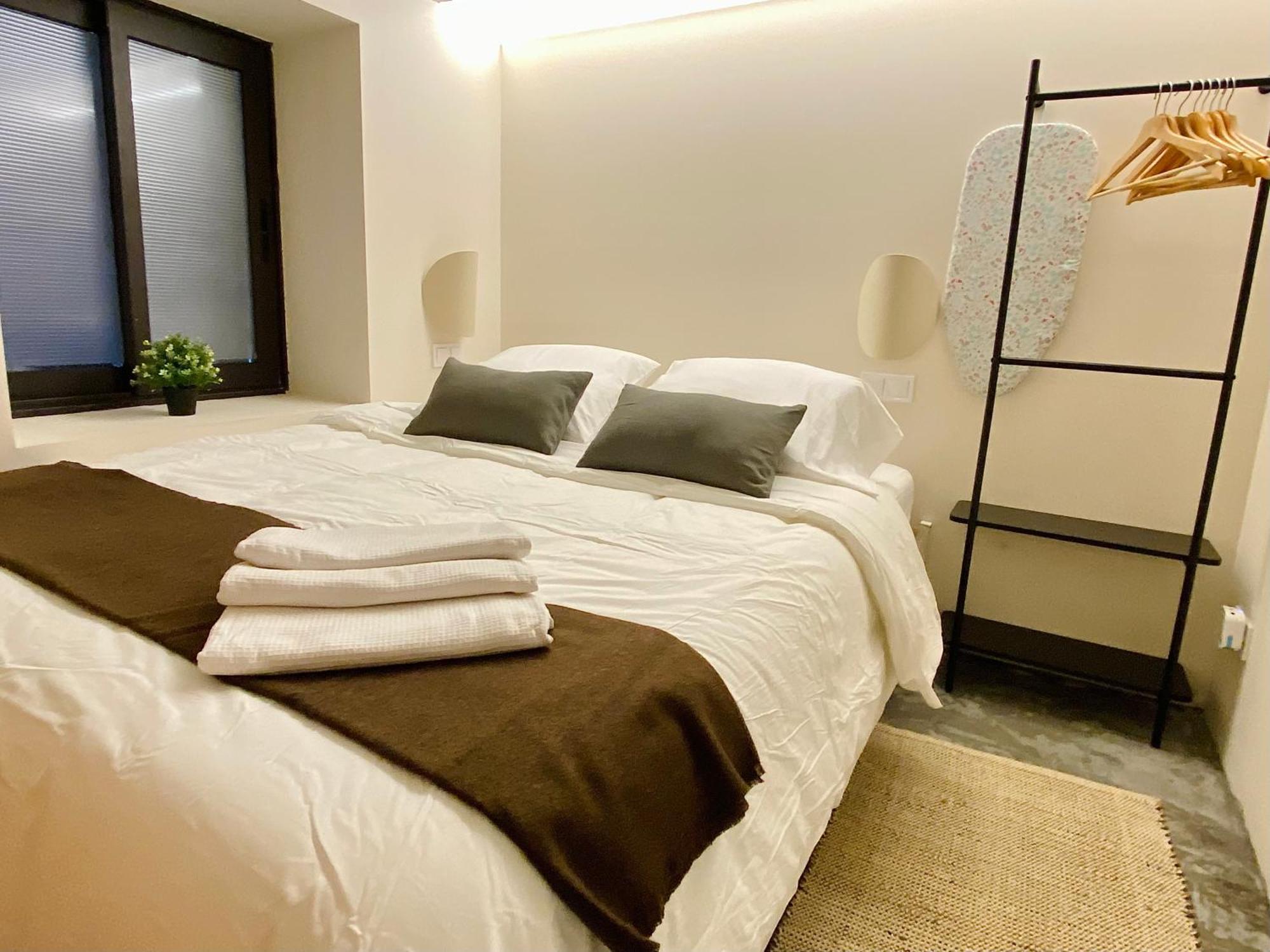 Unique Living Born Apartments & Studios Barcelona Bagian luar foto